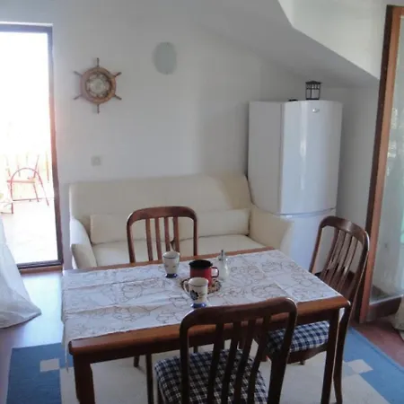 Niki Apartment